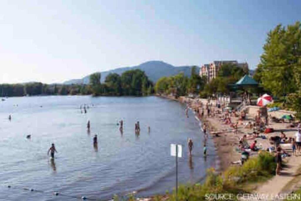 Le Paréo Club Azur Plage Memphrémagog Bagian luar foto